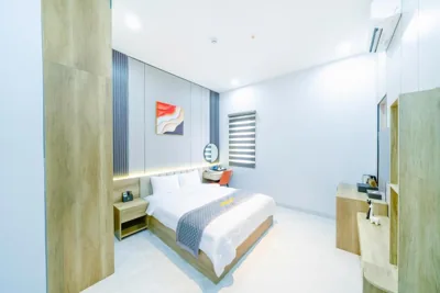 豪华大床房 — Golden Sun 6 Hotel - Near Tan Son Nhat Airport